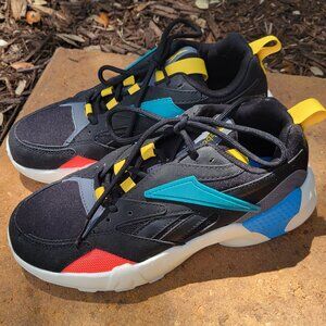 Reebok - Women's Aztrek Double Mix Sneakers DV8172 (SIZE 7)